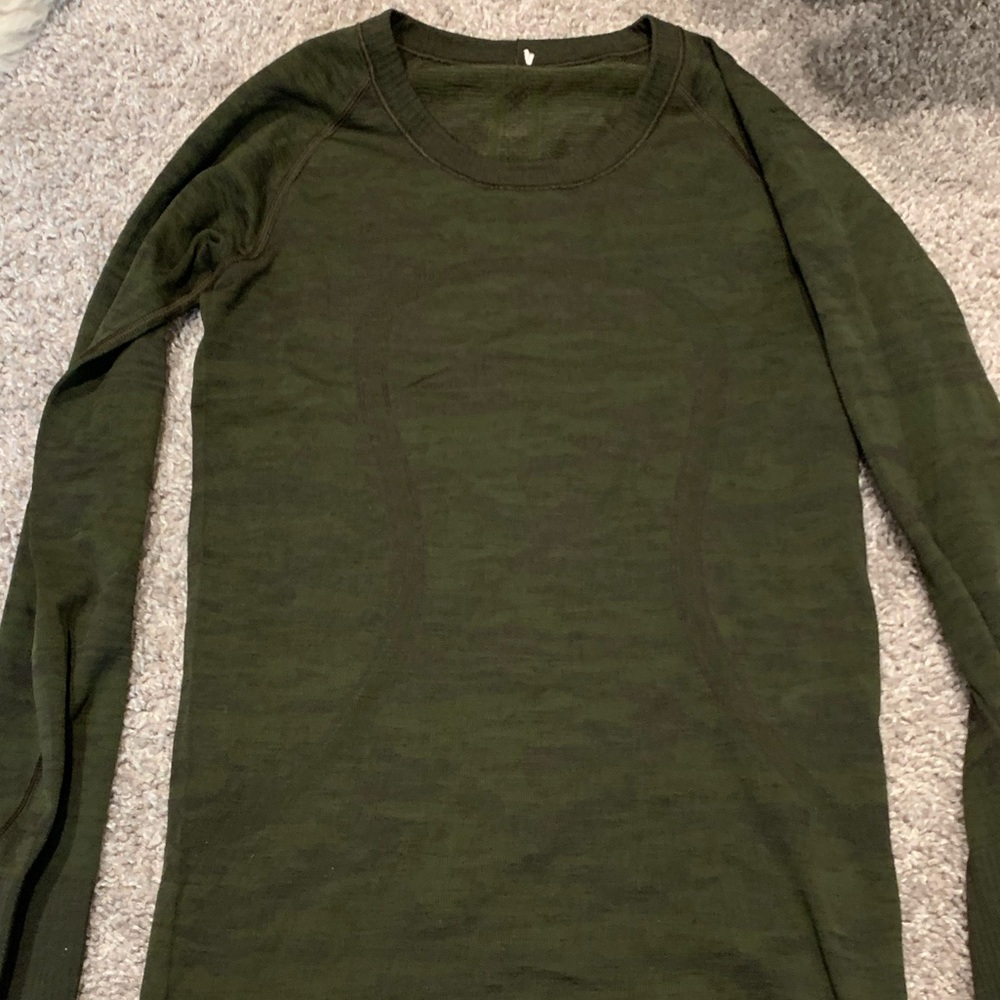 Lululemon Swiftly Tech Long Sleeve Crew size 4